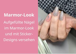 Marmor-Look Aufgefüllte Nägel im Marmor-Look und mit Sticker-Designs versehen