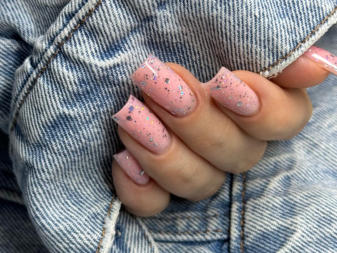 Gel Nägel in zart Rosa