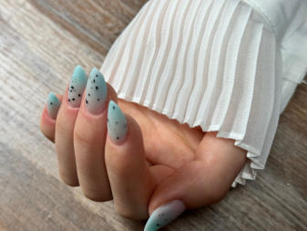 Gel Nägel in magic mint color