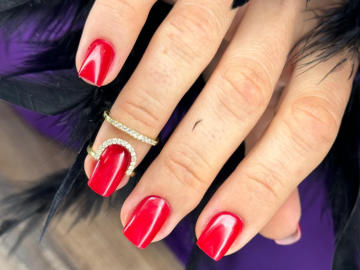 Gel Nägel mit wunderschöne Rote Farbe