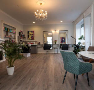 Valentinas Nail Arts bei LILAQUE in der Pestalozzistr. 12, 10625-Berlin
